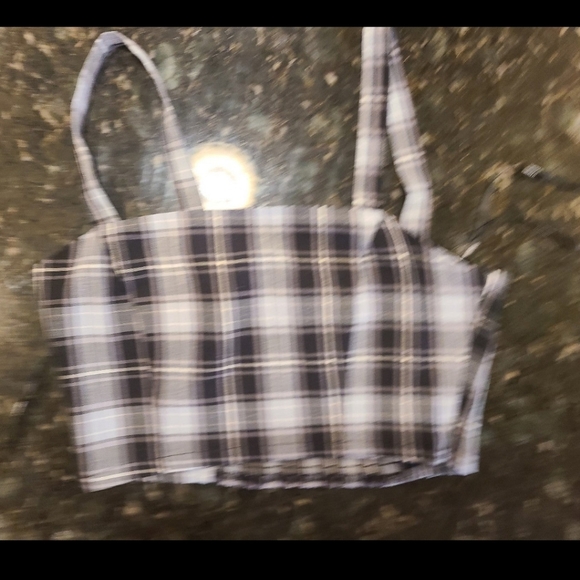 Forever 21 Tops - 🖤 Forever 21 Crop Top